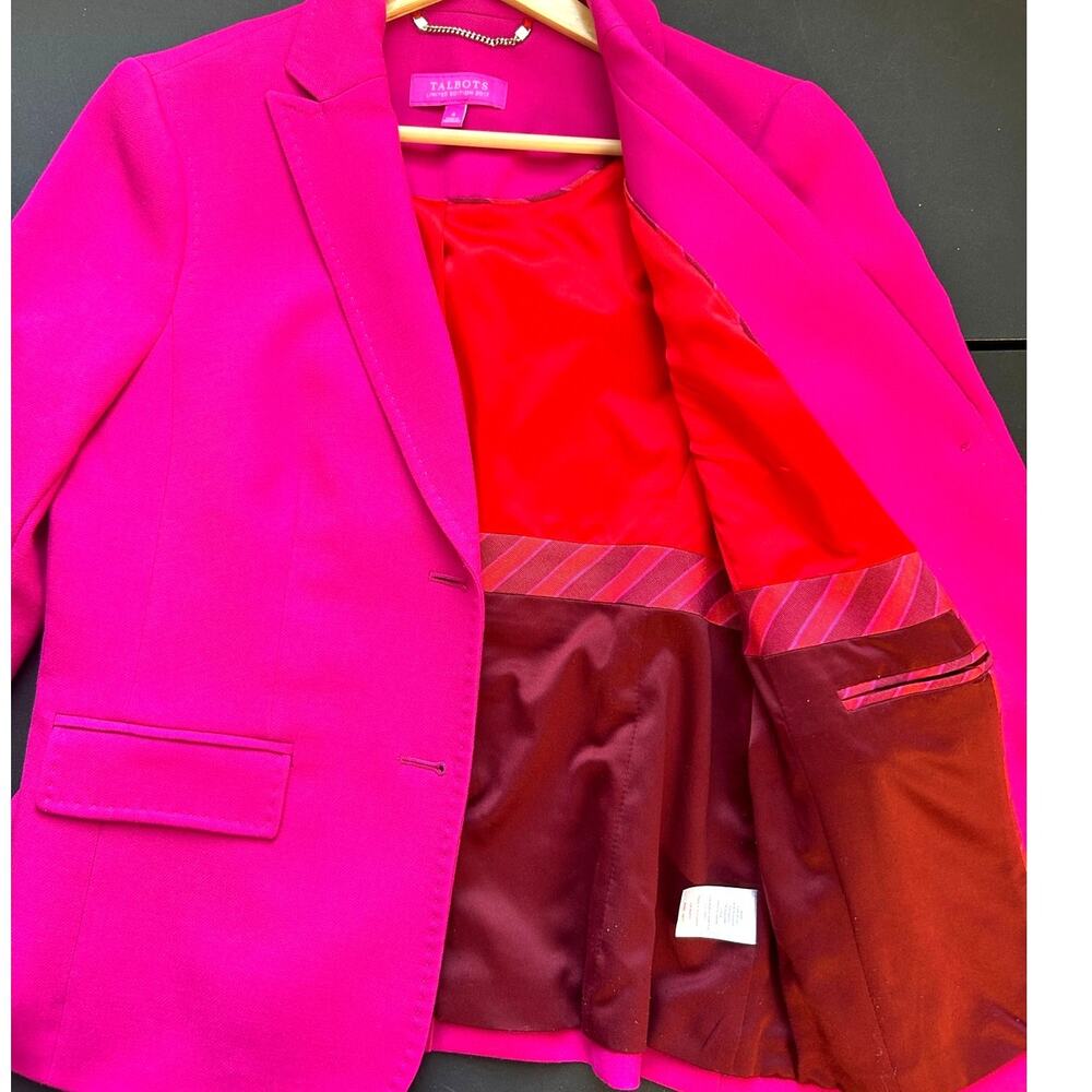 Talbots Women's Special Edition Fuschia Blazer Gold Accents 4 EUC - Picture 6 of 6